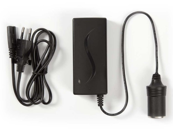 POCO100 DC konverter sa 230V AC 50 Hz na 12V DC Cigar uticnica, 60W, Utikae sa uzemljenjem, Crna